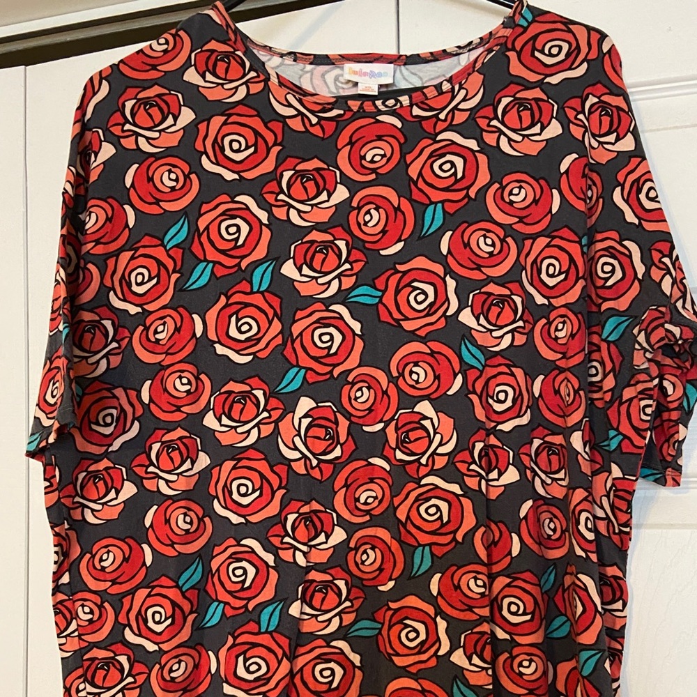 LuLaRoe Irma size xs